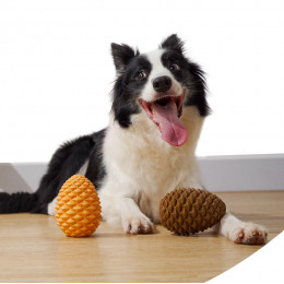 Rubber Pine Cone Food Leaking Dispenser Dog Chew Toy